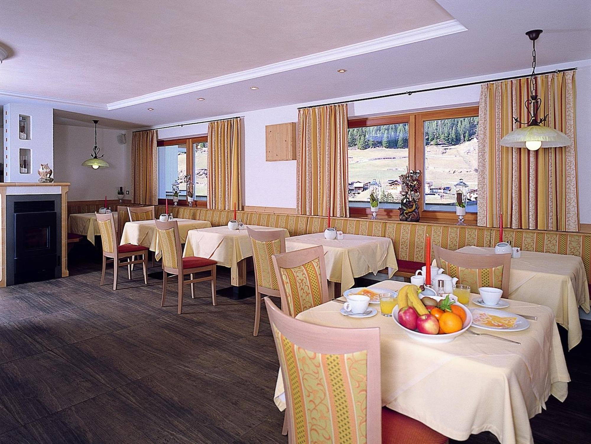Garni Hotel Bel Vert Sëlva di Val Gardena Eksteriør billede